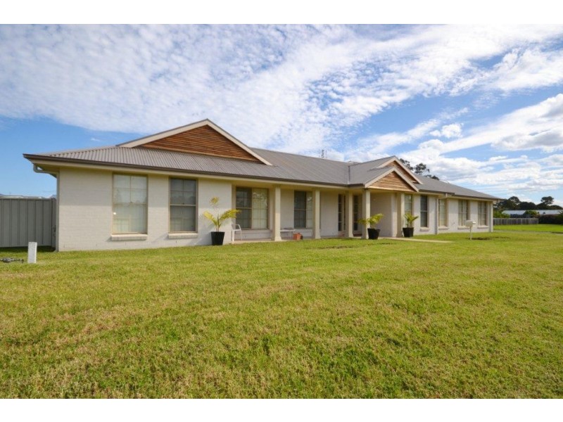 4 Wattlebird Road, South Nowra NSW 2541