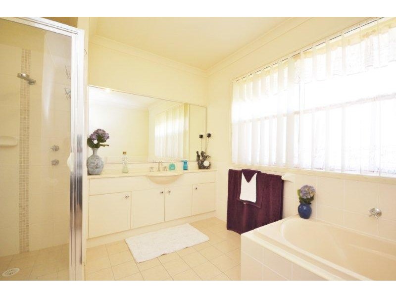 4 Wattlebird Road, South Nowra NSW 2541