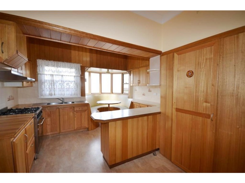 13 Mulgen Crescent, Bomaderry NSW 2541