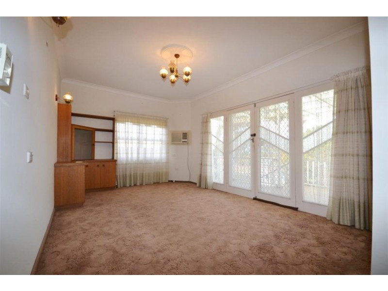 13 Mulgen Crescent, Bomaderry NSW 2541