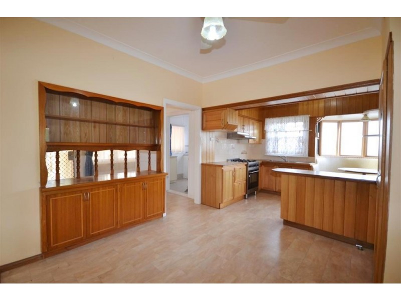 13 Mulgen Crescent, Bomaderry NSW 2541