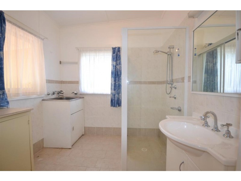 13 Mulgen Crescent, Bomaderry NSW 2541