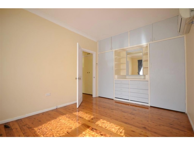 13 Mulgen Crescent, Bomaderry NSW 2541