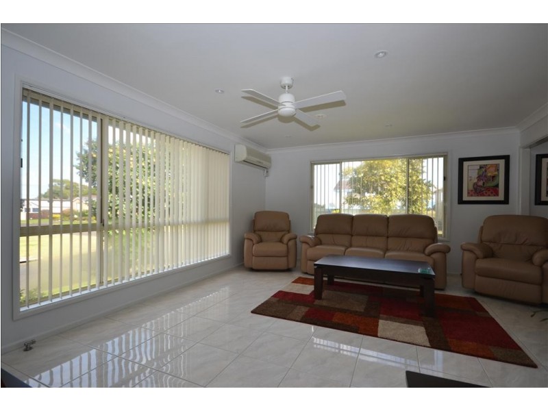 12 Bailey Avenue, Greenwell Point NSW 2540