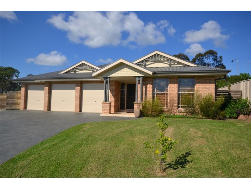 1 Warrigal Street, Nowra NSW 2541