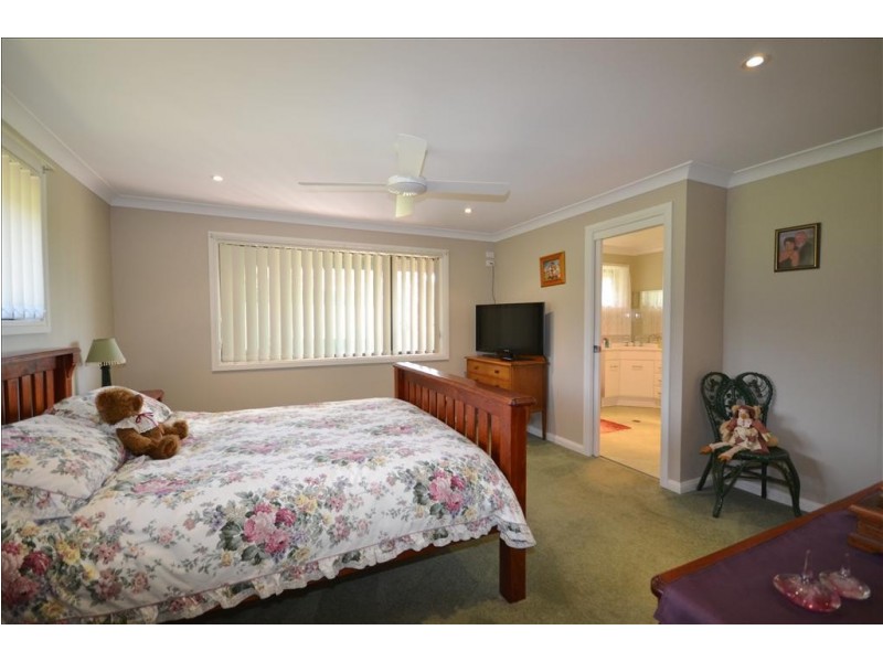 96 Parma Road, Falls Creek NSW 2540