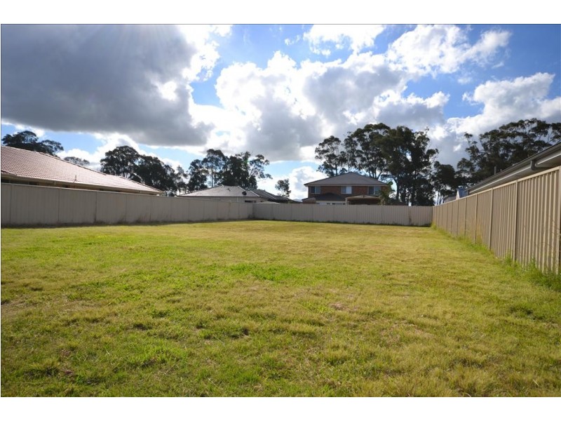 30 Lacebark Grove, Worrigee NSW 2540