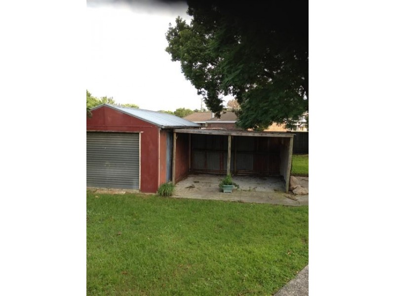 40 Sampson Crescent, Bomaderry NSW 2541