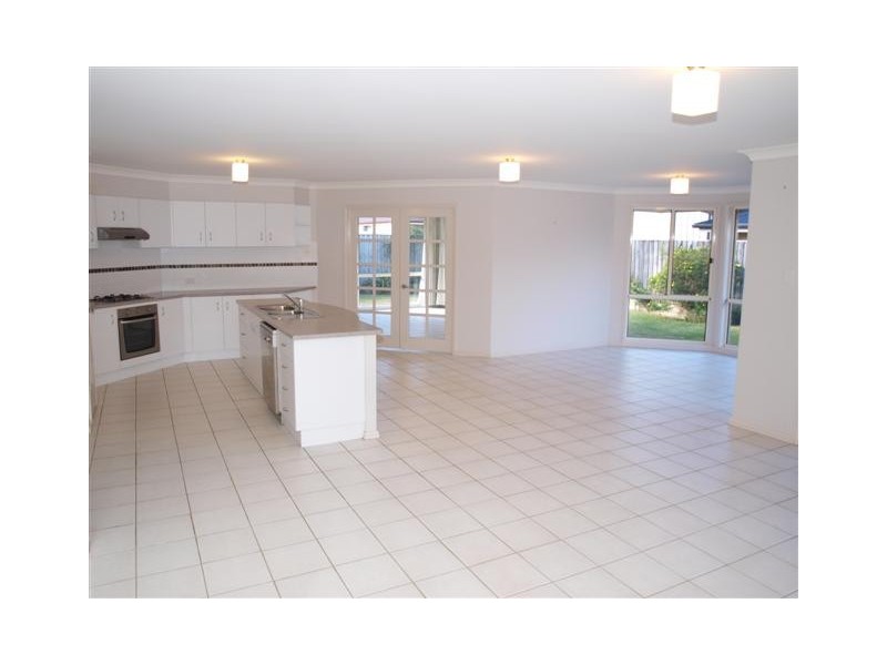 11 Whitewood Street, Worrigee NSW 2540