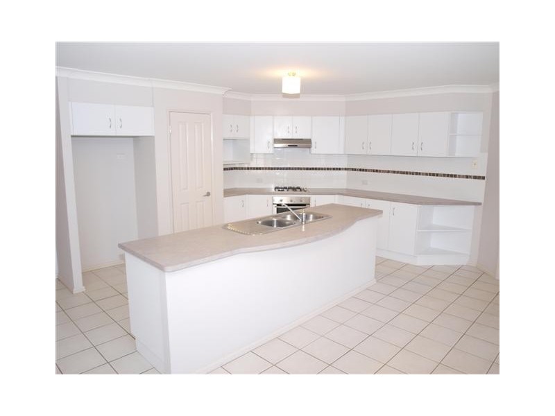 11 Whitewood Street, Worrigee NSW 2540