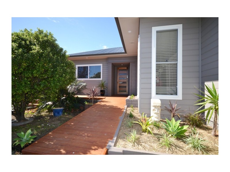 2 Ryan Avenue, Nowra NSW 2541