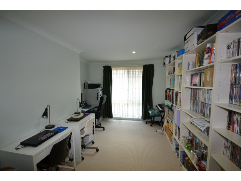 4 The Garden Walk, Worrigee NSW 2540