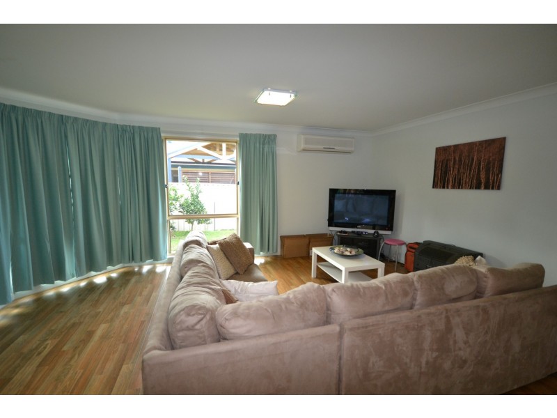 4 The Garden Walk, Worrigee NSW 2540