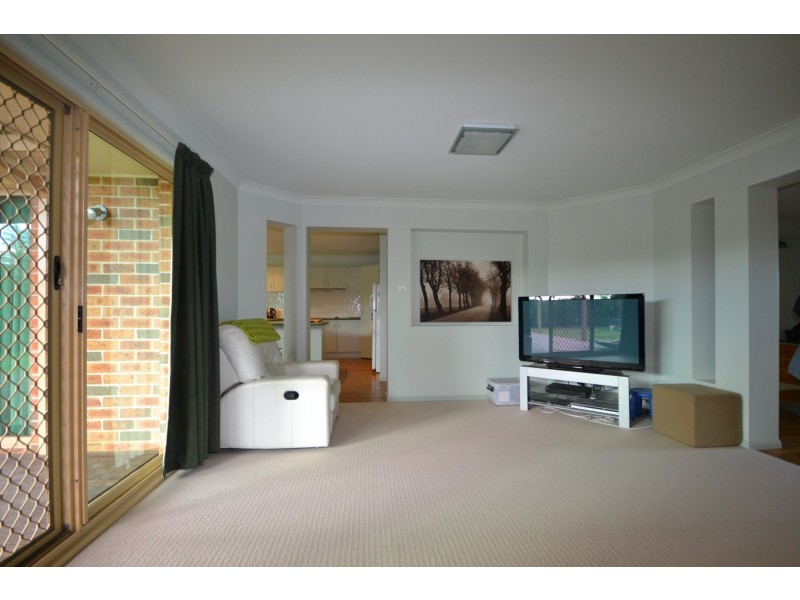 4 The Garden Walk, Worrigee NSW 2540