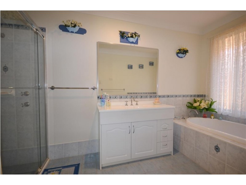 3 Whitewood Street, Worrigee NSW 2540