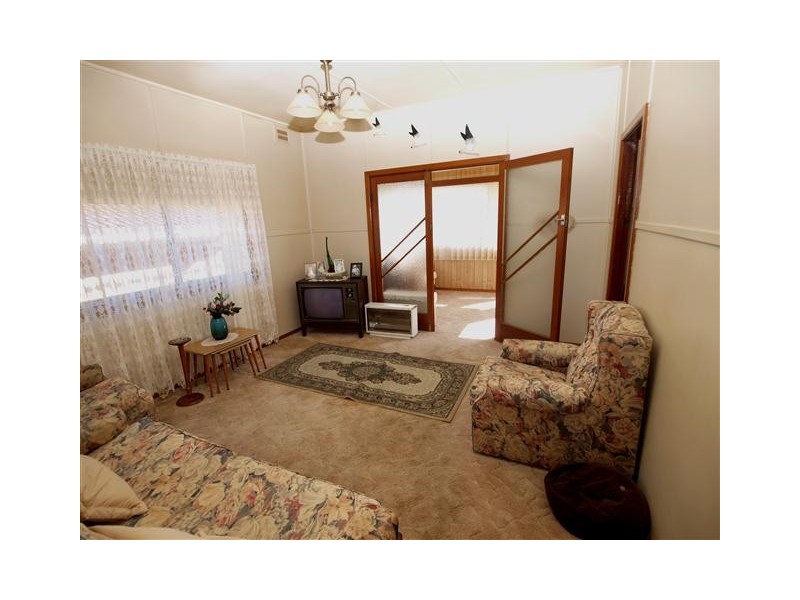 11 McIntosh Street, Shoalhaven Heads NSW 2535
