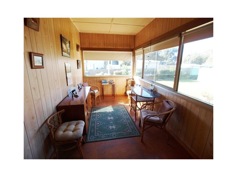 11 McIntosh Street, Shoalhaven Heads NSW 2535