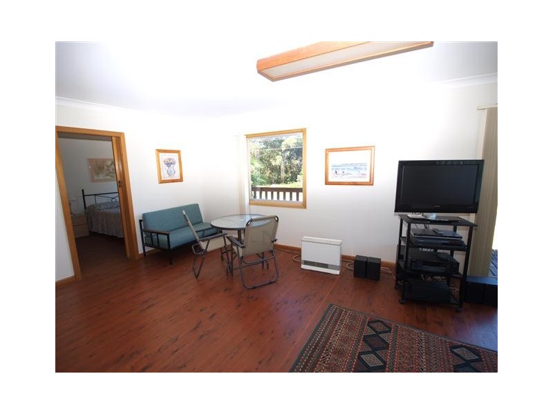 33 Woolstencraft Street, Shoalhaven Heads NSW 2535