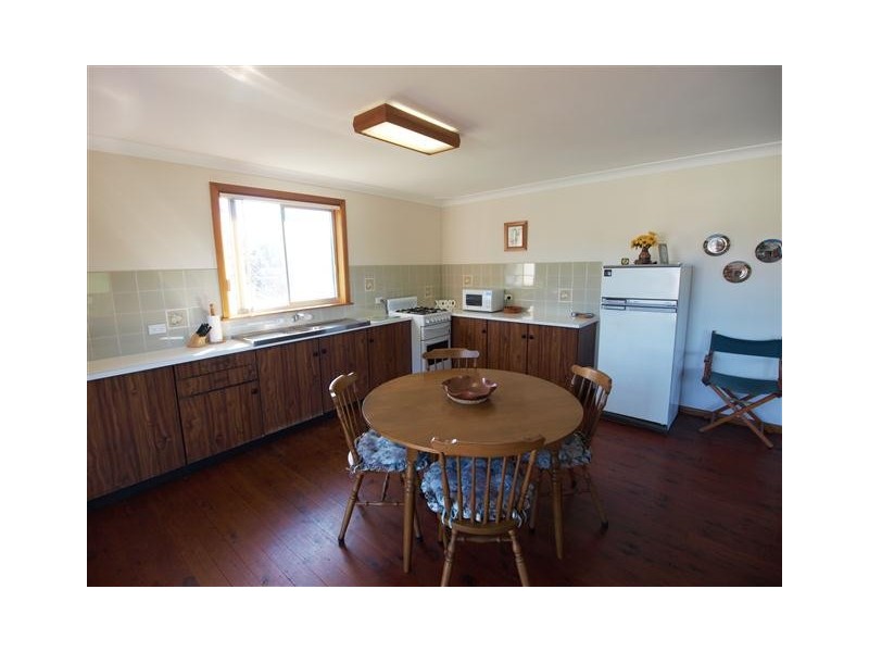 33 Woolstencraft Street, Shoalhaven Heads NSW 2535