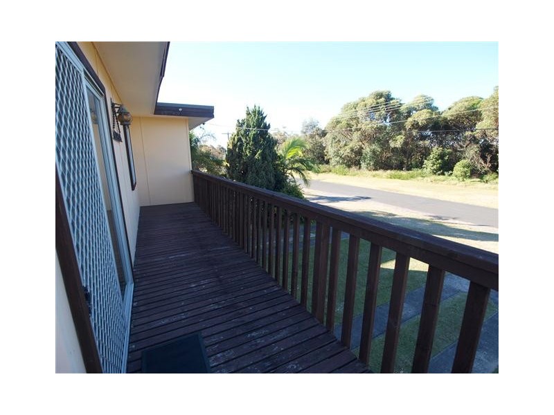 33 Woolstencraft Street, Shoalhaven Heads NSW 2535