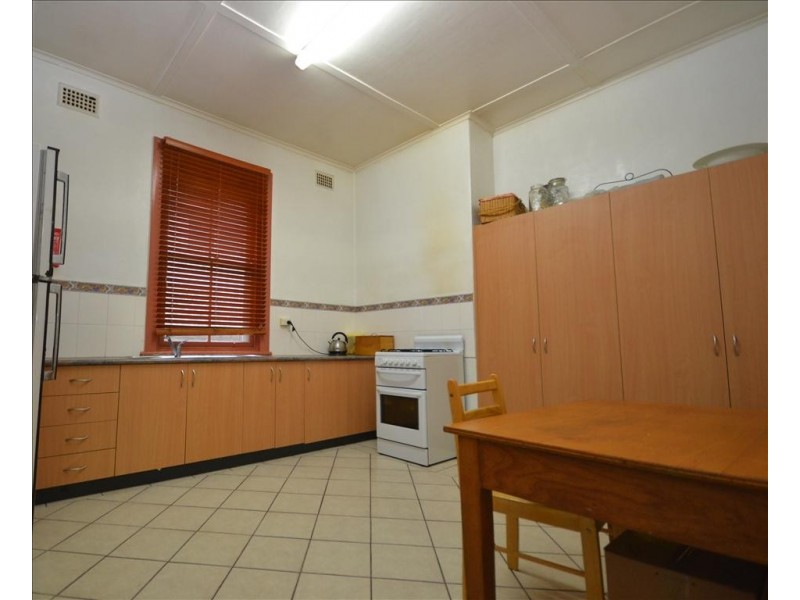 80 East Street, Nowra NSW 2541