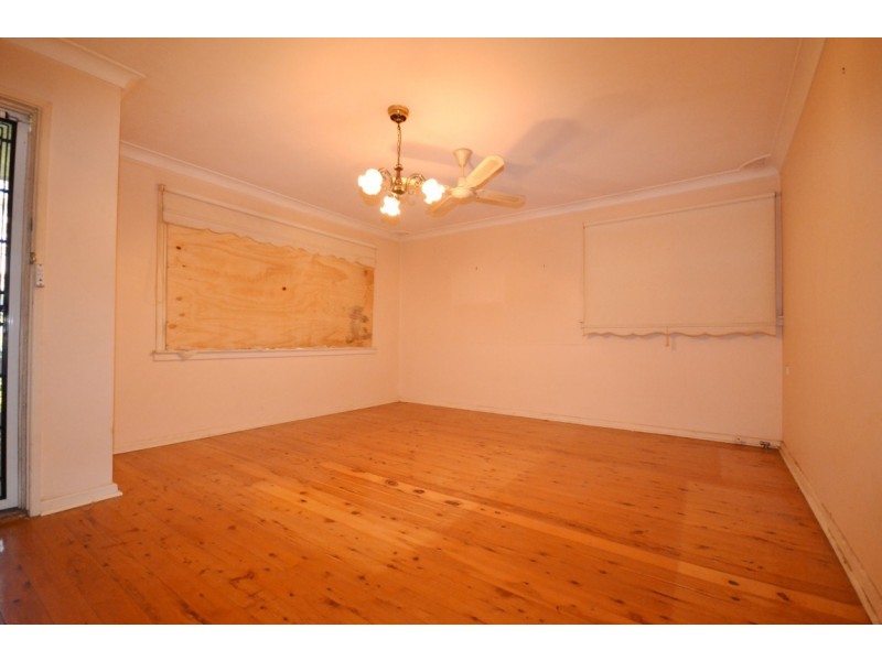 11 Alfred Street, Bomaderry NSW 2541