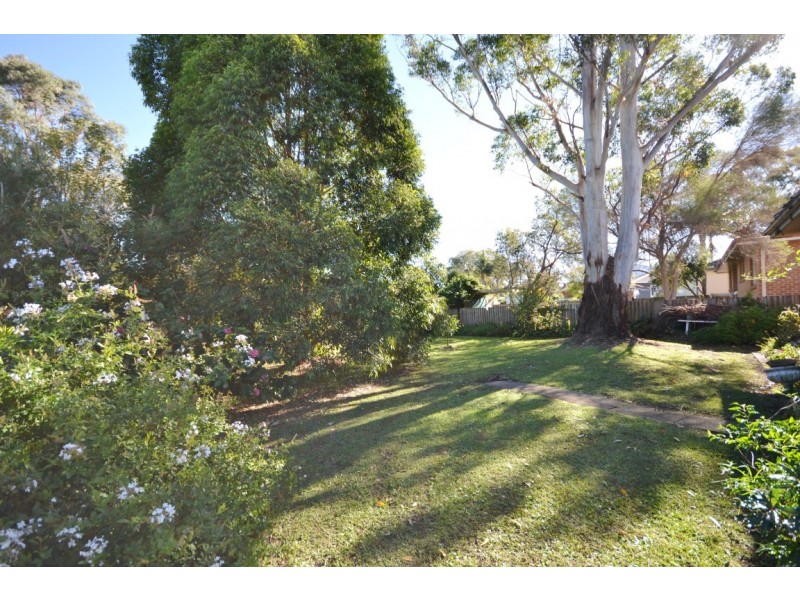 11 Alfred Street, Bomaderry NSW 2541