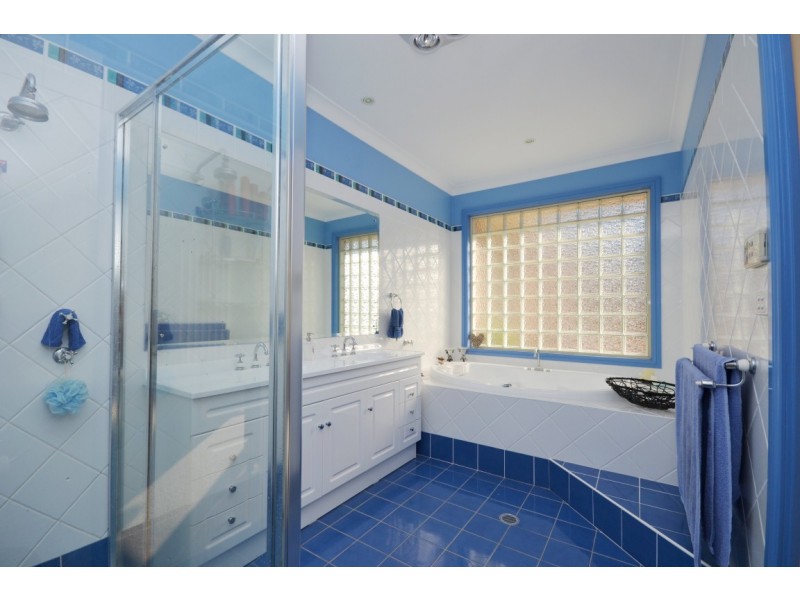 16 Manningvale Place, Worrigee NSW 2540