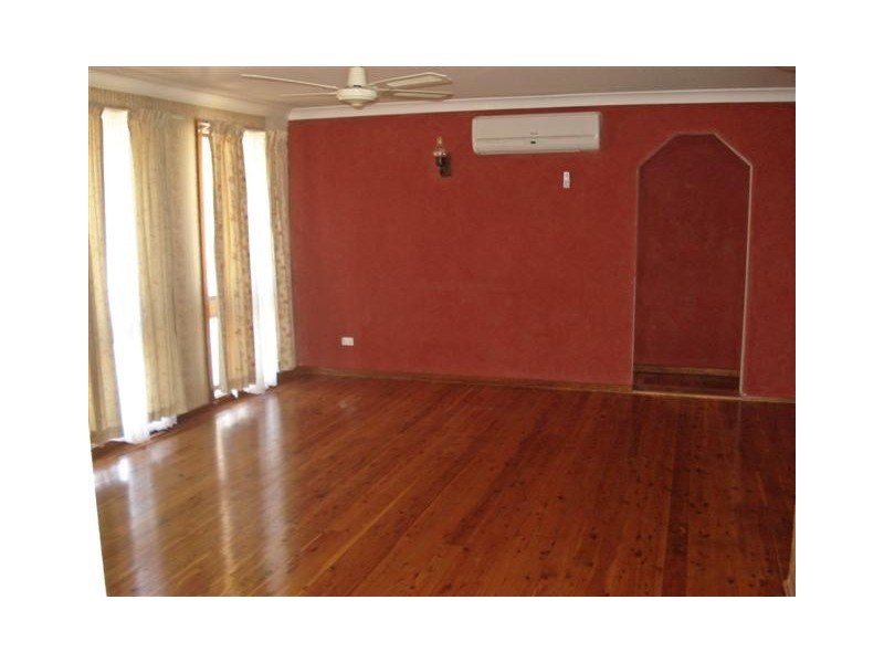 3 Amalfi Crescent, Nowra NSW 2541