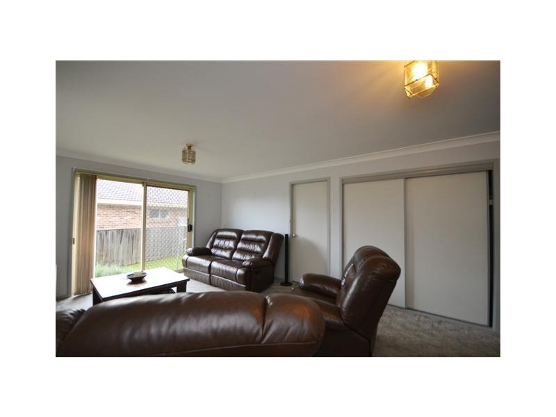 1/6 BRODIE CLOSE, Bomaderry NSW 2541