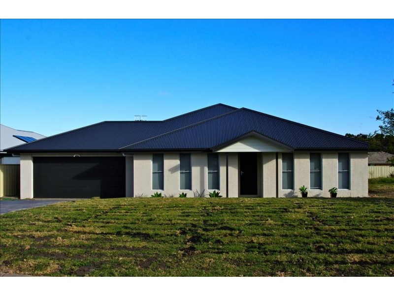 7 Zieria Avenue, North Nowra NSW 2541