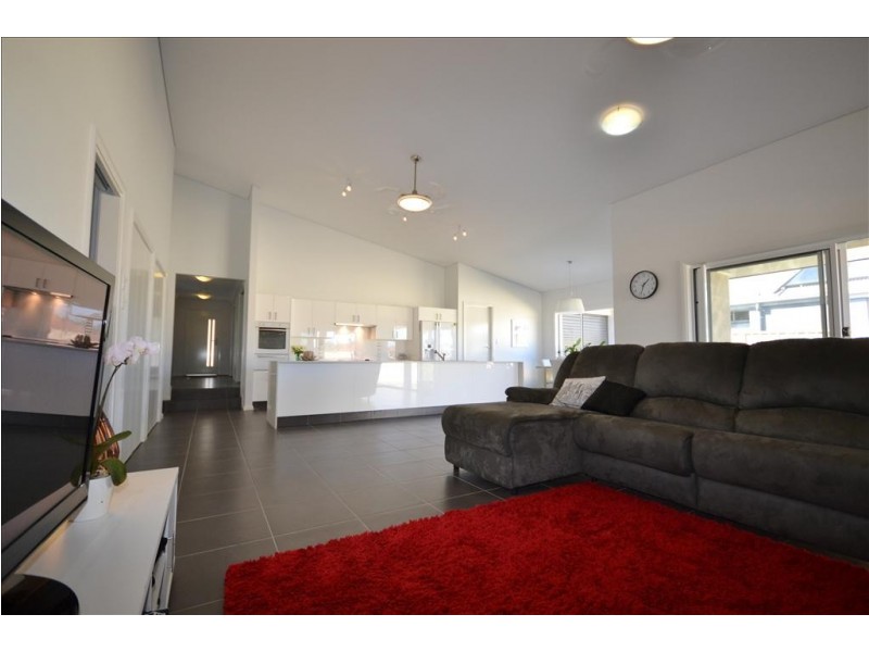 7 Zieria Avenue, North Nowra NSW 2541