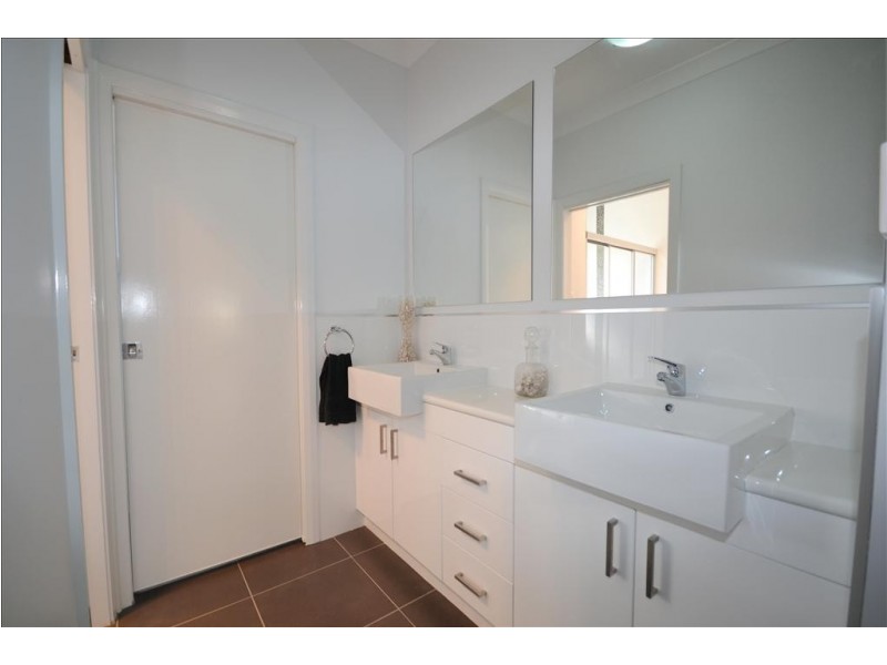 7 Zieria Avenue, North Nowra NSW 2541