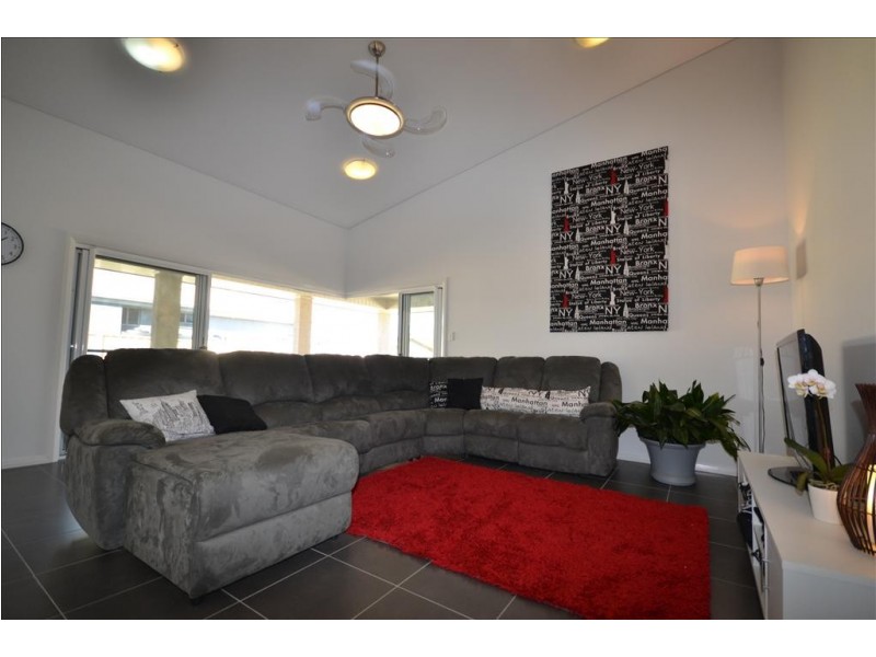 7 Zieria Avenue, North Nowra NSW 2541