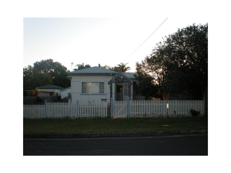 1 Morschel Avenue, North Nowra NSW 2541