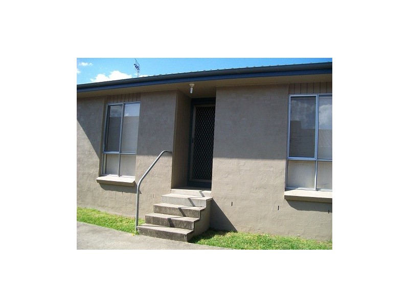 2/2 Shorland Place, Nowra NSW 2541