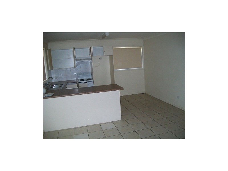 2/2 Shorland Place, Nowra NSW 2541