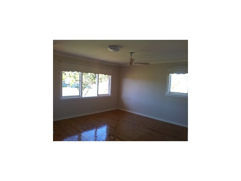 11 ALFRED STREET, Bomaderry NSW 2541