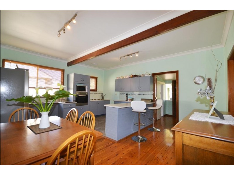 1 Elizabeth Avenue, Nowra NSW 2541