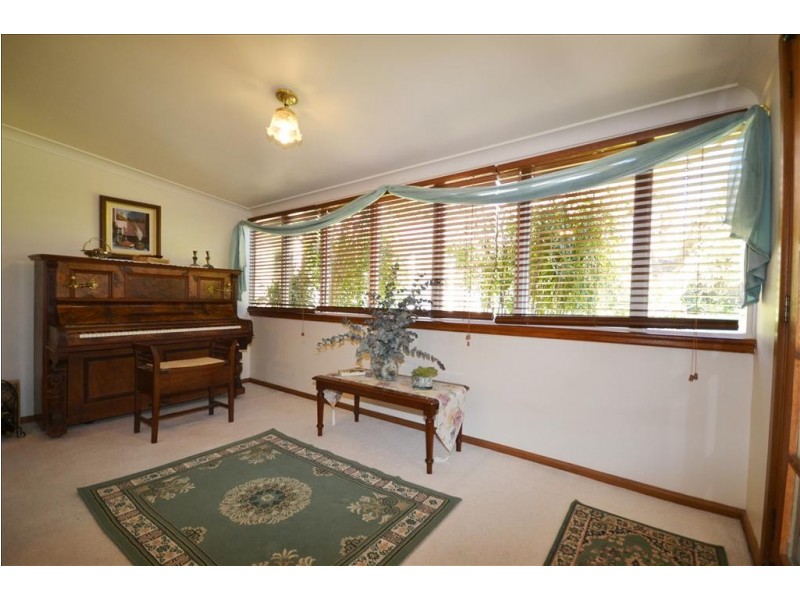 1 Elizabeth Avenue, Nowra NSW 2541