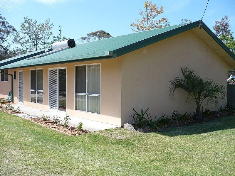 4 Celia Pl, Shoalhaven Heads NSW 2535