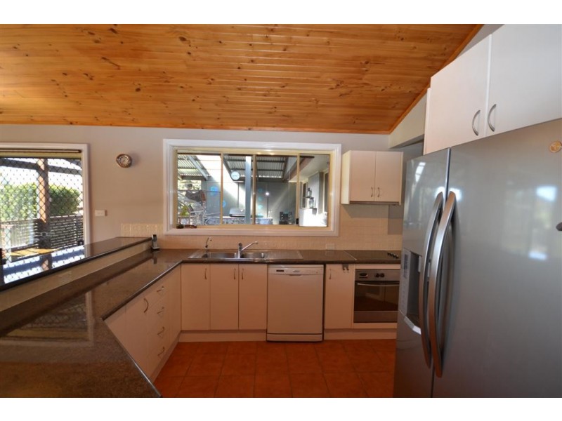 5 Andrew Crescent, Worrigee NSW 2540