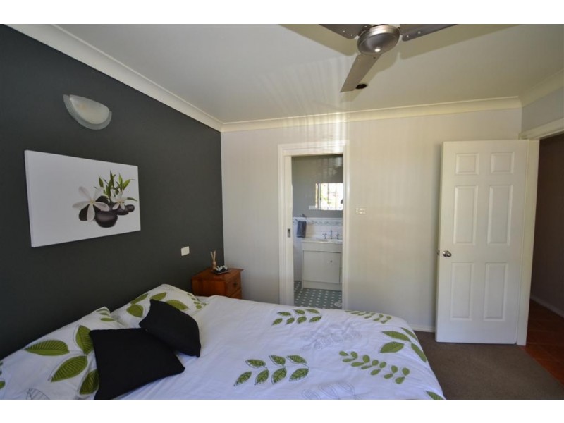 5 Andrew Crescent, Worrigee NSW 2540