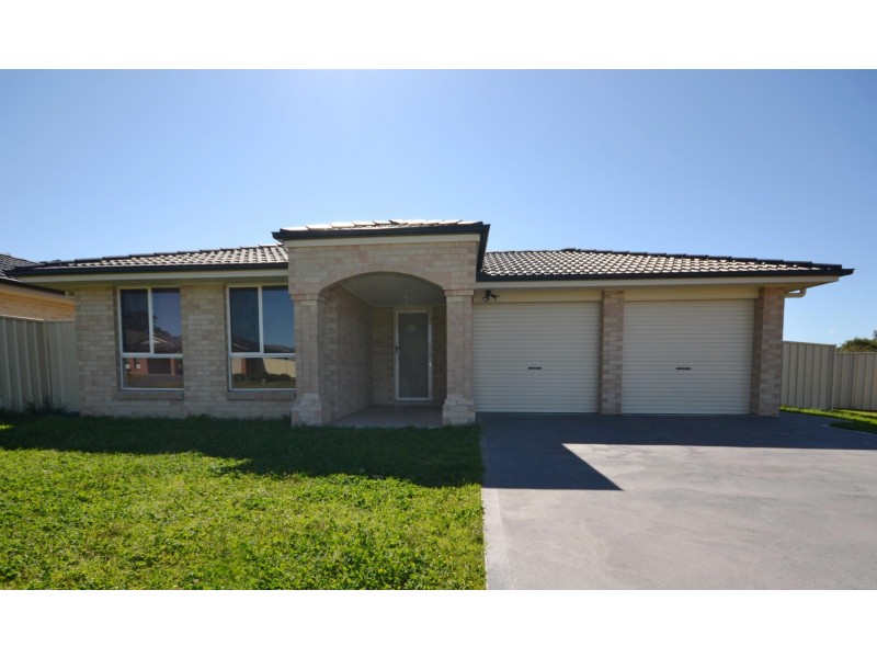 30 Golden Ash Close, Worrigee NSW 2540