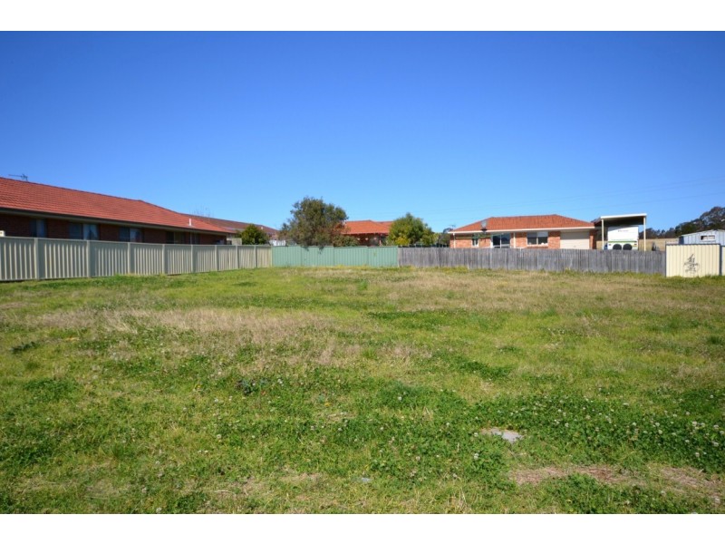 6 Kembla Close, Nowra NSW 2541