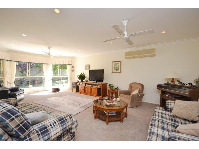46 Lydon Crescent, West Nowra NSW 2541