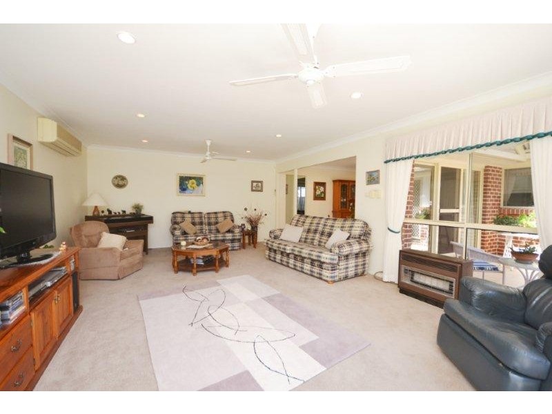 46 Lydon Crescent, West Nowra NSW 2541