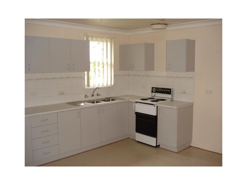 35 McKay Street, Nowra NSW 2541