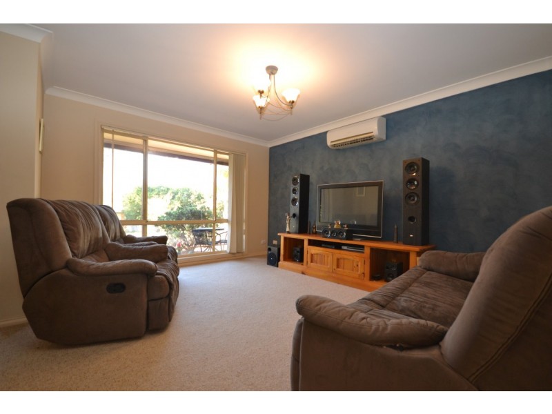 3 Royal Street, Worrigee NSW 2540