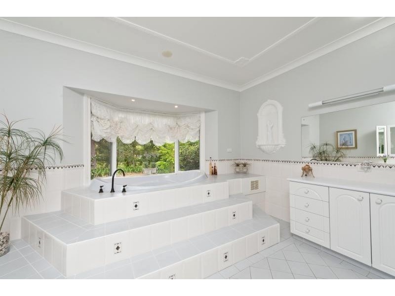 29 West Cambewarra Road, North Nowra NSW 2541